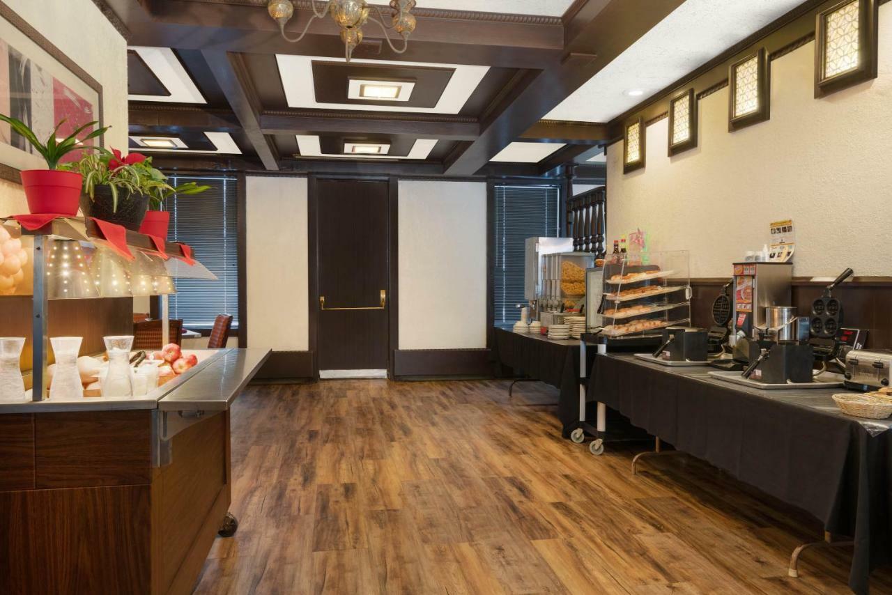 Ramada By Wyndham Albert Lea Extérieur photo