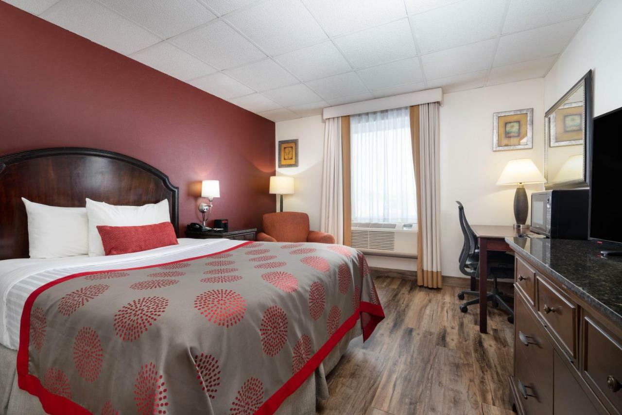 Ramada By Wyndham Albert Lea Extérieur photo
