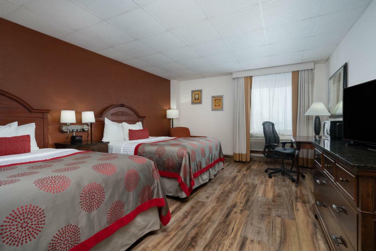 Ramada By Wyndham Albert Lea Extérieur photo