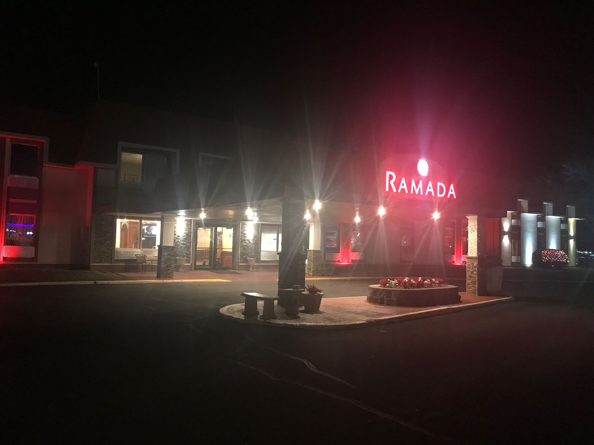 Ramada By Wyndham Albert Lea Extérieur photo