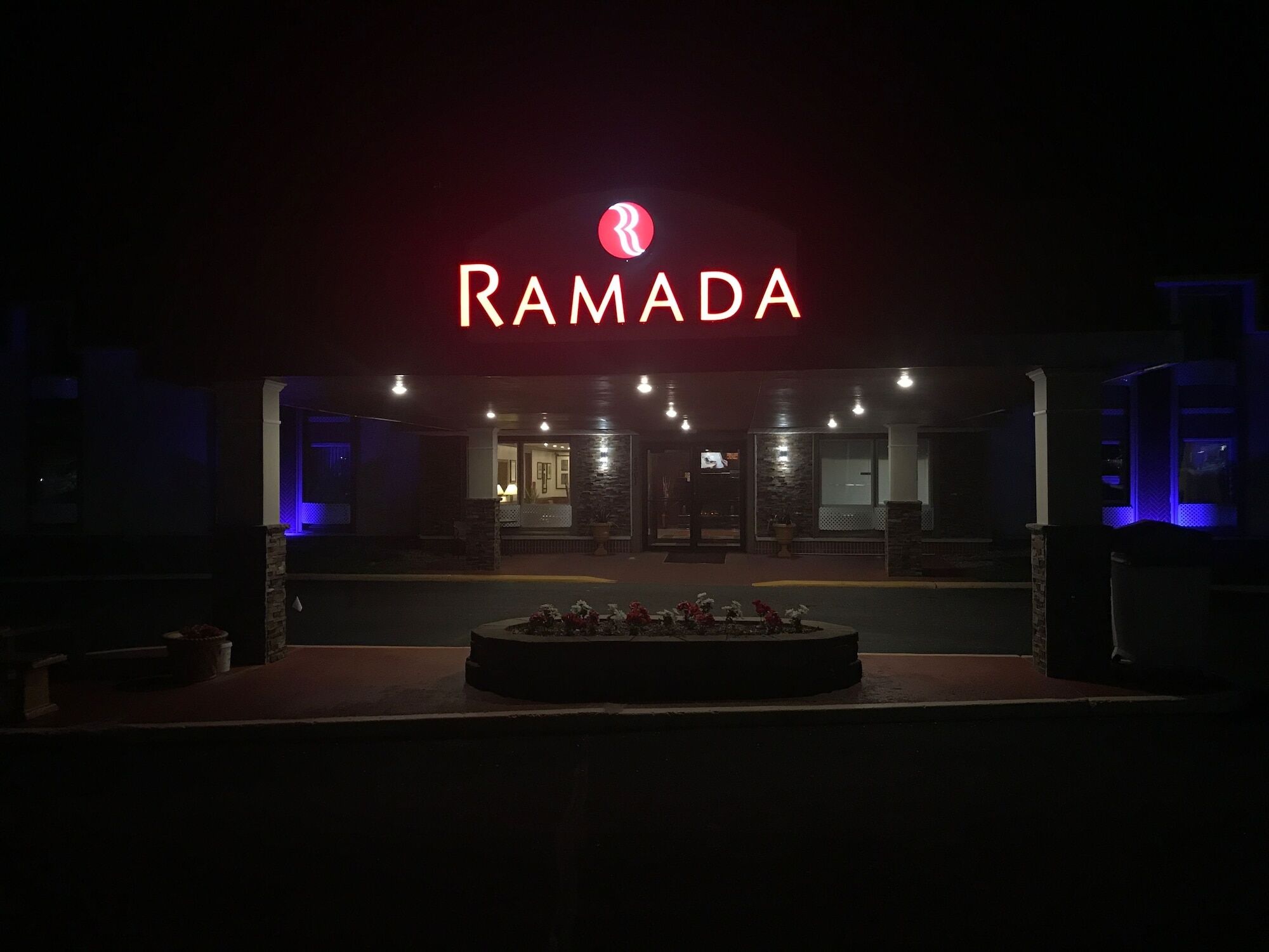 Ramada By Wyndham Albert Lea Extérieur photo